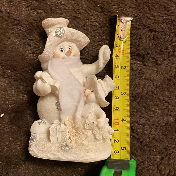 Vintage K’s Collection mother snowwoman with a child ordering gifts 3Lx2.5Wx5H - Picture 7 of 9